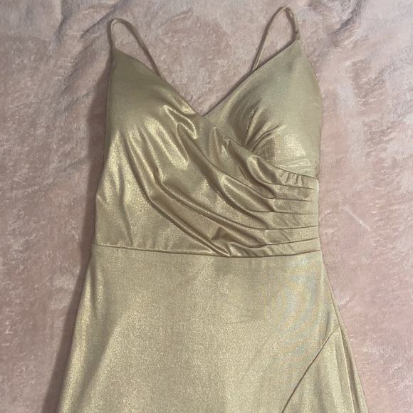 Dresses & Skirts - 🔥Beautiful Champagne special occasion dress🔥